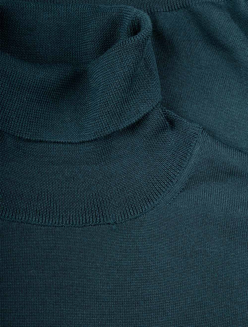 Merino Wool Turtle Neck Green - Image 4